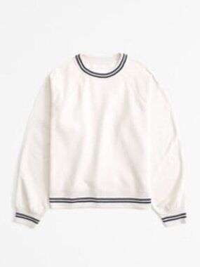 Essential Raglan Classic Sunday Crew - Abercrombie & Fitch